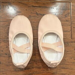 Kids Ballet Slippers in Pink